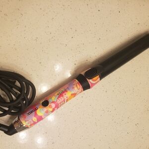amika Multicolor Curling Wand